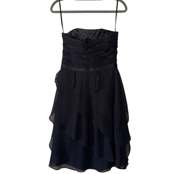 White House Black Market Women's Black Strapless Flutter Dress - Size 2 - Picture 4 of 7